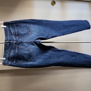 "Old Navy" Curvy Skinny Jeans (Short)💙